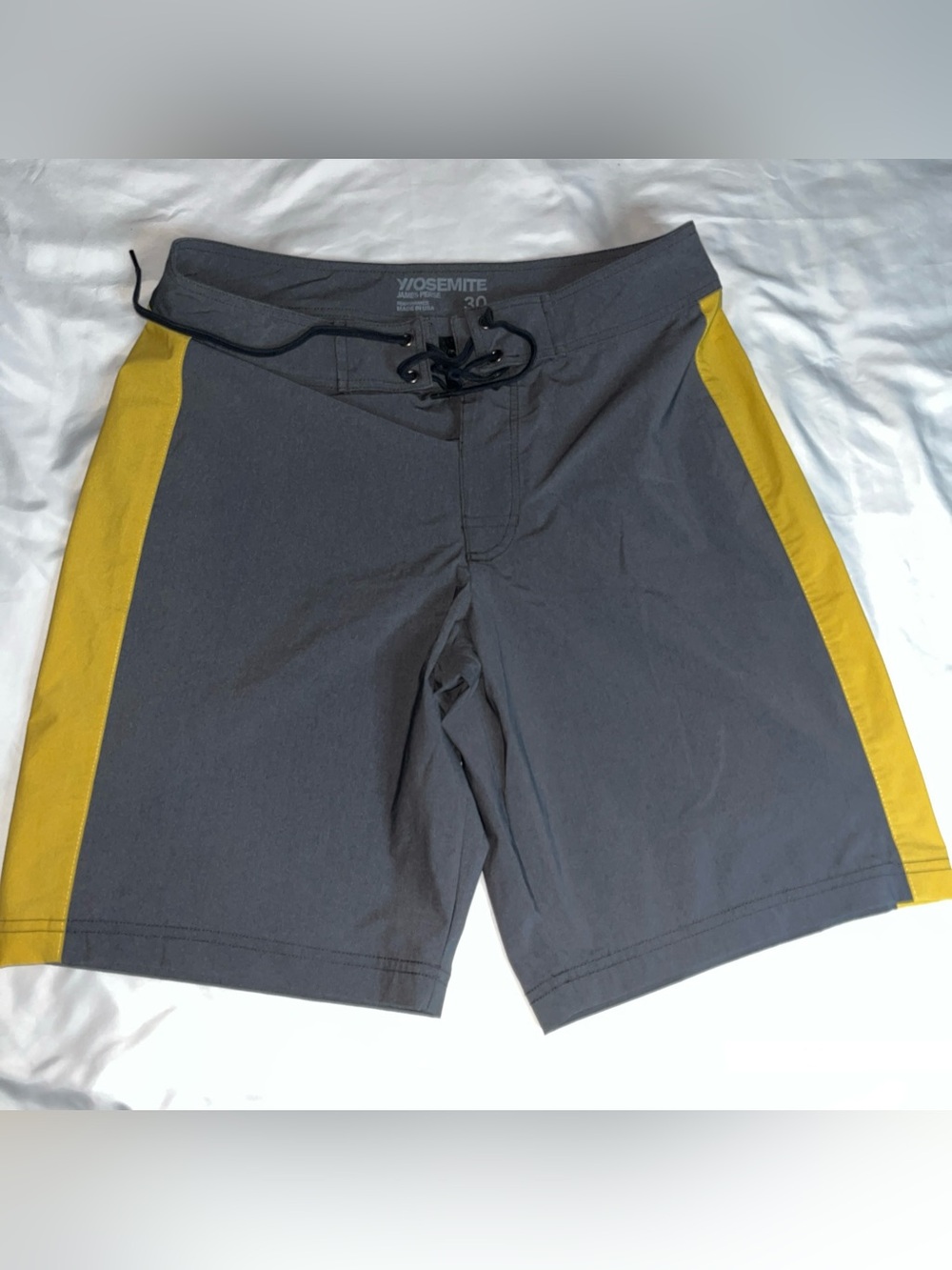 Mens 30 Y/OSEMITE James Perse Performance Drawstring Boardshort gray